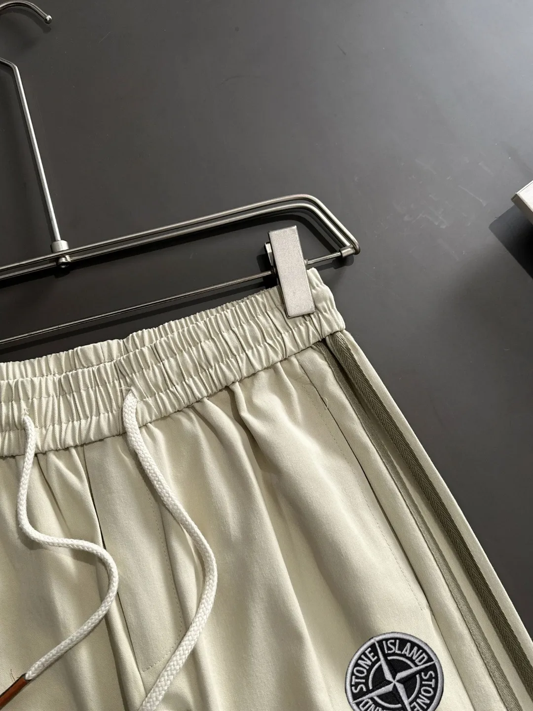 🅿️400 next day shipping Stone Island 2025 spring and summer new elastic band casual pants, thin counter custom fabrics, high breathability and comfort, impeccable details, brand element design concept, reflecting high quality. It feels delicate and soft! It presents a casual cut and the upper body shape is great! Size: M-3XL